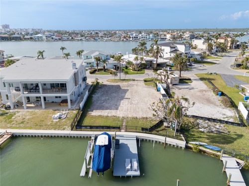 211 Bath Club Blvd N, NORTH REDINGTON BEACH, FL, 33708-1525 | Card Image