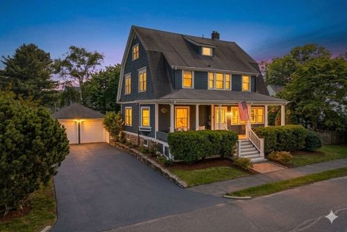 39 Clifton Ave, Marblehead, MA, 01945-1701 | Card Image