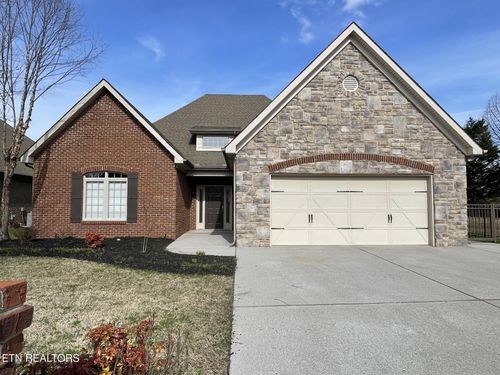 575 Chimney Rock Dr, Lenoir City, TN, 37771-8471 | Card Image