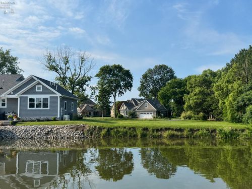 4707 E Blue Heron Dr, Port Clinton, OH, 43452-4220 | Card Image