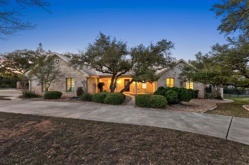 290 Trailmaster Cir, Driftwood, TX, 78619-4256 | Card Image