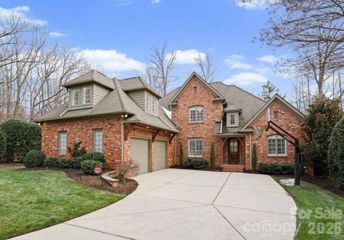1405 Elmsford Ln, Matthews, NC, 28105-7213 | Card Image