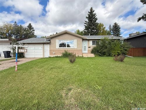 1707 Bowers Drive, House with 4 bedrooms, 2 bathrooms and 2 parking in North Battleford SK | Card Image