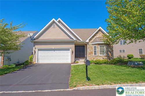 5010 Valley Stream Ln, MACUNGIE, PA, 18062-8887 | Card Image