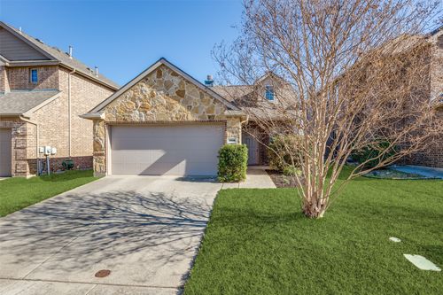 300 Black Bear Dr, McKinney, TX, 75071-8612 | Card Image