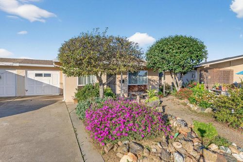 8 Carita Ct, Watsonville, CA, 95076-3513 | Card Image