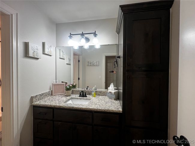 16265 N 573 Rd, House other with 3 bedrooms, 2 bathrooms and null parking in Tahlequah OK | Image 12