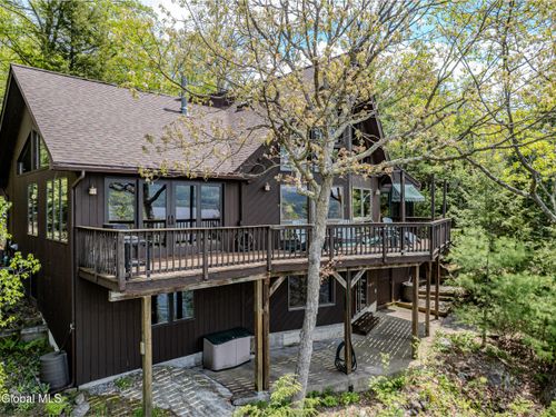 5569 Evergreen Shores Way, Putnam Station, NY, 12861 | Card Image
