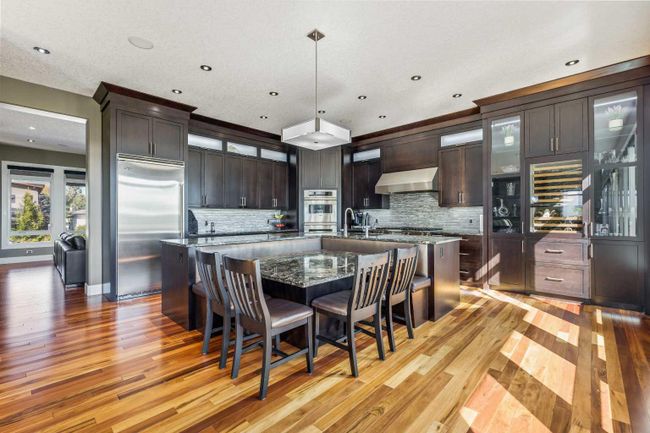 2216 8 Street Ne, Home with 4 bedrooms, 4 bathrooms and 4 parking in Calgary AB | Image 12
