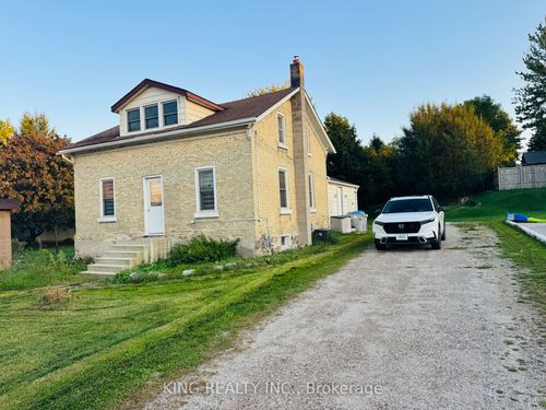 39 Main St, Zurich, ON, N0M2T0 | Card Image