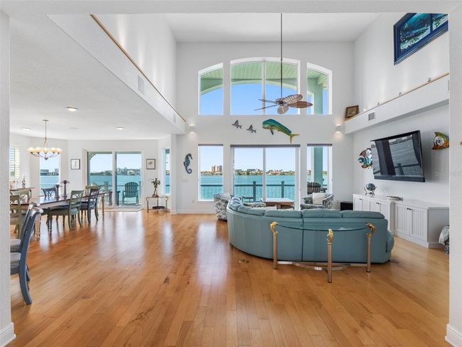 11000 8 Th St E, House other with 4 bedrooms, 5 bathrooms and null parking in Treasure Island FL | Image 11