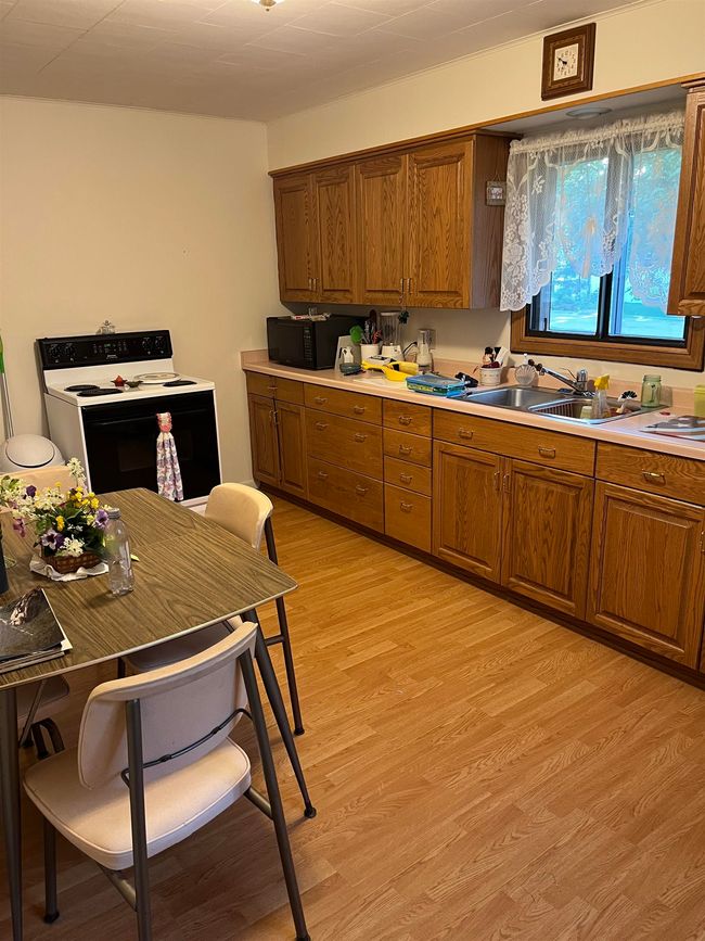 N3180 Lazy Point Rd, House other with 2 bedrooms, 1 bathrooms and null parking in FALL RIVER WI | Image 5