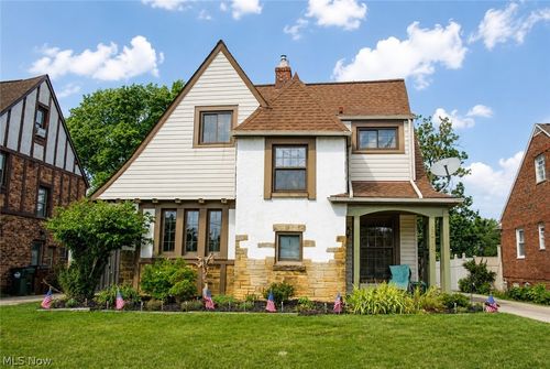 9014 Snow Rd, Parma, OH, 44130-2119 | Card Image