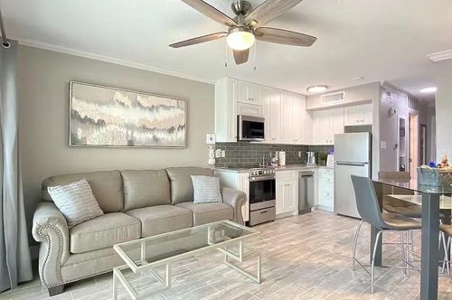 9123-6300 Seawall Blvd, Galveston, TX, 77551-2219 | Card Image