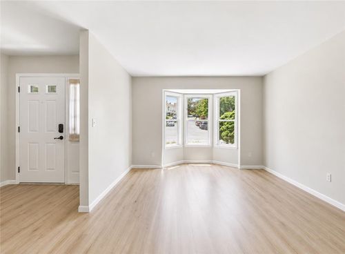 309 Hill Rd, Whitehall, PA, 18052-6219 | Card Image