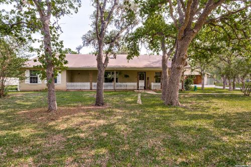 8910 Forest Trl, San Antonio, TX, 78255-2062 | Card Image