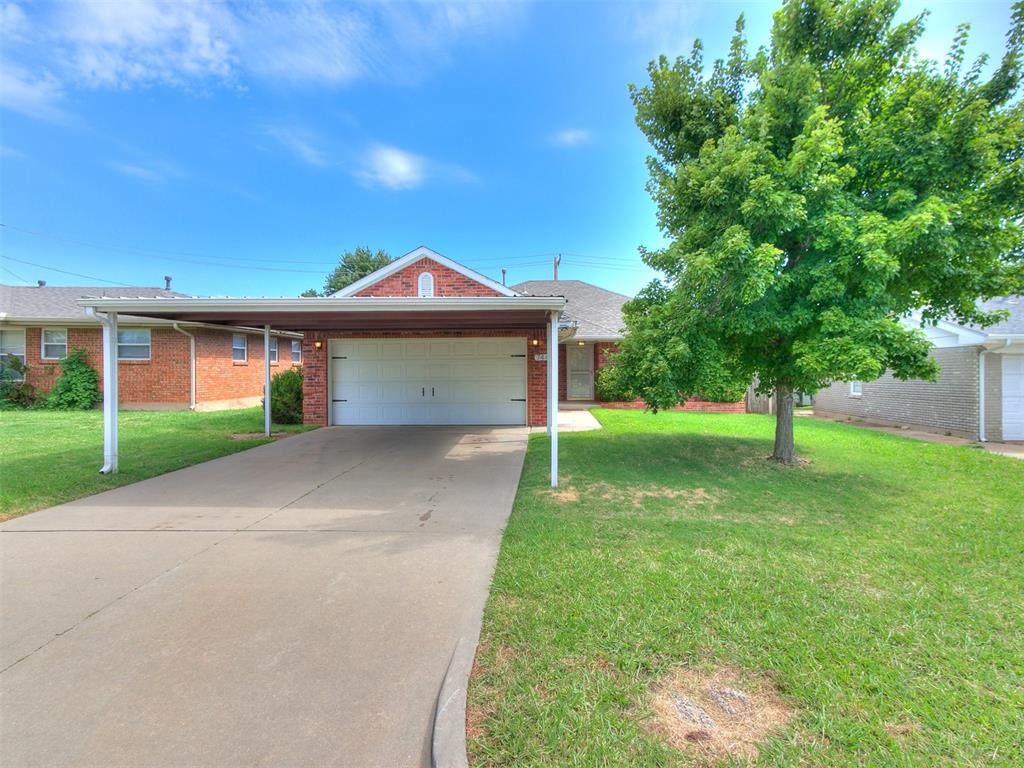 Janeway Ave, Moore, OK 73160