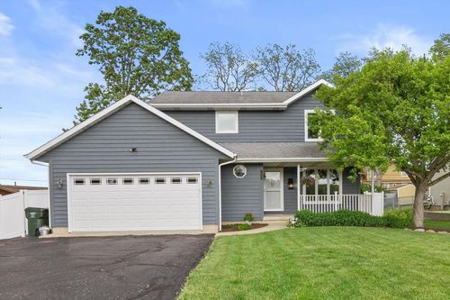 11901 224th Avenue, SALEM LAKES, WI, 53104 | Card Image