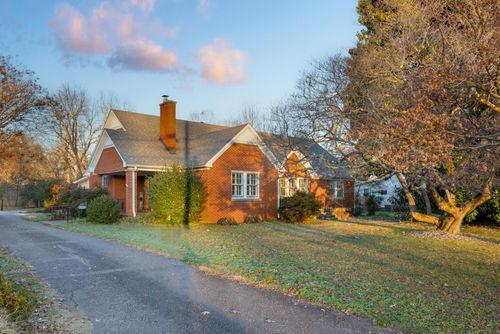 1396 Munford Ave, Munford, TN, 38058-6738 | Card Image