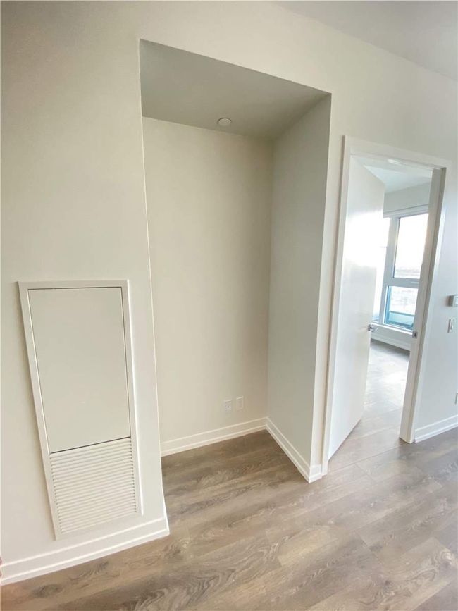 05 - 5 Buttermill Ave, Condo with 2 bedrooms, 2 bathrooms and null parking in Vaughan ON | Image 16
