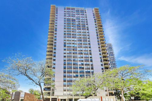 1002d-1355 Sandburg Ter, Chicago, IL, 60610-7969 | Card Image