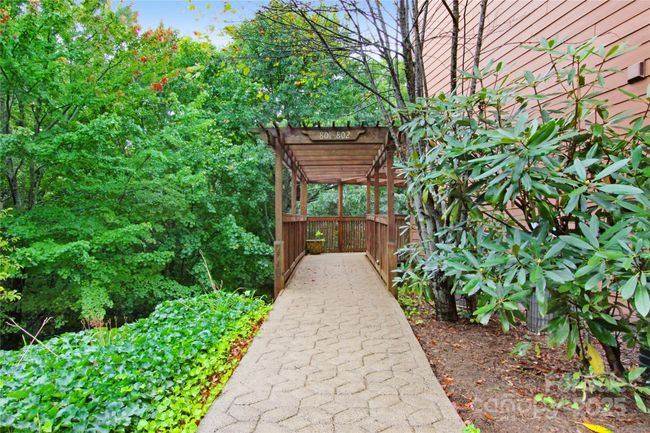 UNIT-802 - 157 Toxaway Views Dr, Condo with 2 bedrooms, 2 bathrooms and null parking in Lake Toxaway NC | Image 31