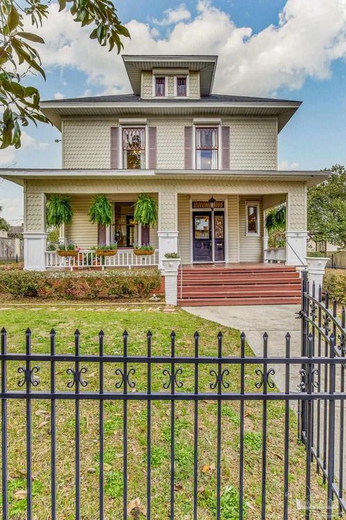 4 W Lee St, Pensacola, FL, 32501-2629 | Card Image