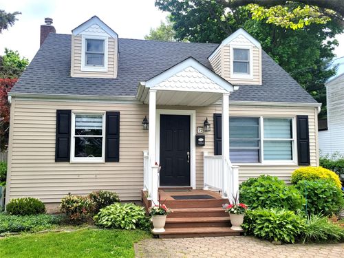 32 Irving Johnson St, E Northport, NY, 11731-1917 | Card Image