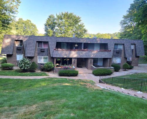 apt-c4-24 Stony Brook Dr, Glastonbury, CT, 06033-1683 | Card Image