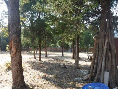 133 Crepe Myrtle Pkwy, Elgin, TX, 78621-2154 | Card Image