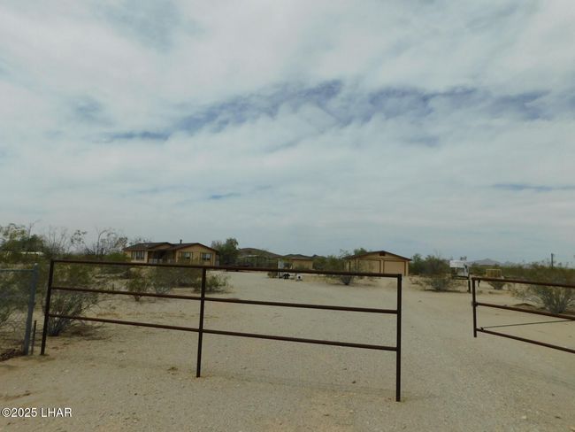 25342 Horseshoe Ln, House other with 3 bedrooms, 2 bathrooms and null parking in Bouse AZ | Image 26