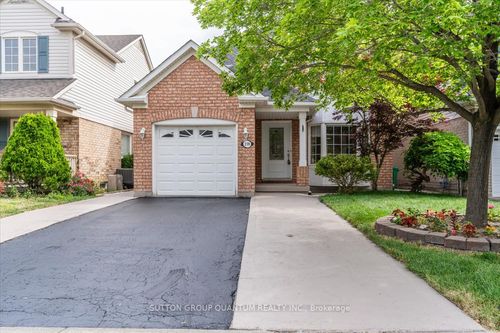 upper-239 Brisdale Dr, Brampton, ON, L7A2T3 | Card Image