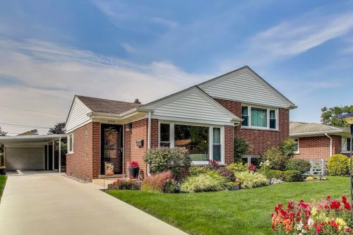 304 Amherst Ave, Des Plaines, IL, 60016-2147 | Card Image