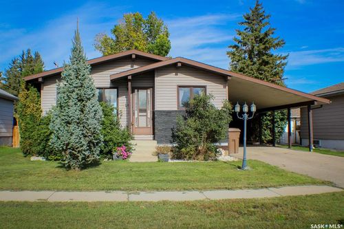 315 Kinistino Ave, Kinistino, SK, S0J1H0 | Card Image