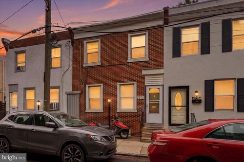 2442 E Gordon St, PHILADELPHIA, PA, 19125-2908 | Card Image