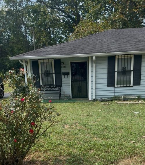 2712 Vista Ln, Nashville, TN, 37207-3123 | Card Image