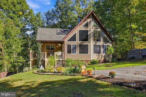 189 Hobbs Knob Rd, FRONT ROYAL, VA, 22630-3826 | Card Image