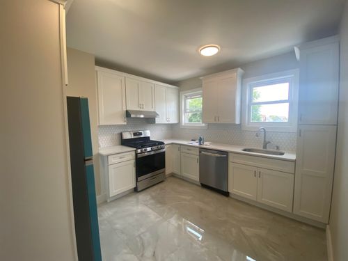 2-275 Avenue B, Bayonne, NJ, 07002-3117 | Card Image