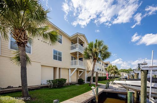 h16-2421 Beachview Dr, Ocean Springs, MS, 39564-9470 | Card Image