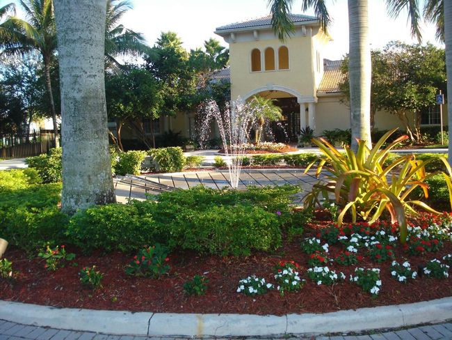 APT-902 - 900 Crestwood Ct S, Condo with 3 bedrooms, 2 bathrooms and null parking in Royal Palm Beach FL | Image 27
