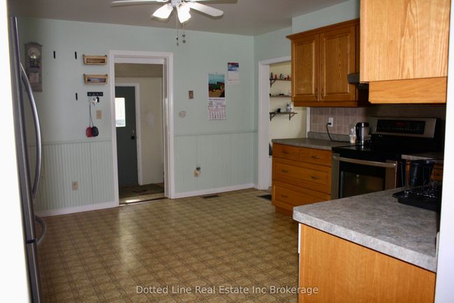 1076 2 Nd Concession Rd Enr, House other with 3 bedrooms, 1 bathrooms and 6 parking in Langton ON | Image 12