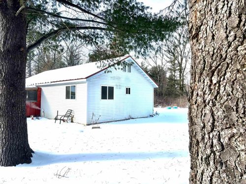 60 S Kingston Rd, Deford, MI, 48729-9759 | Card Image