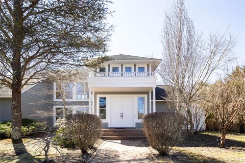 3 Plume Grass Way, Westhampton, NY, 11977-1551 | Card Image