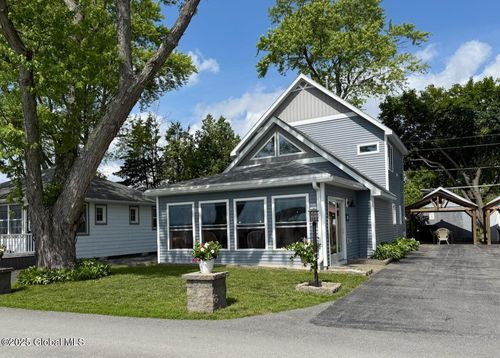 8 Riley Cove Rd, Malta, NY, 12020-4145 | Card Image