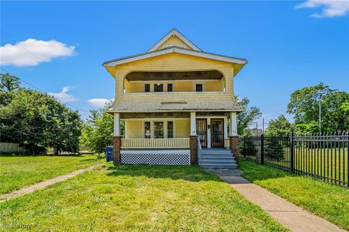 516 E 107th Street, Cleveland, OH, 44108 | Card Image