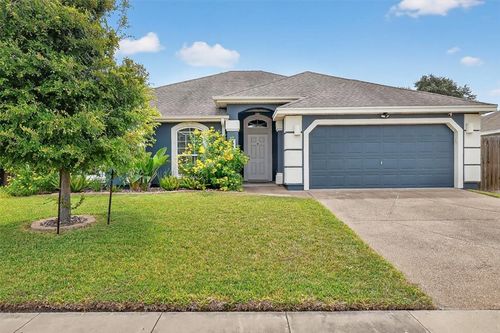 3902 Greystone Dr, Corpus Christi, TX, 78414-5618 | Card Image