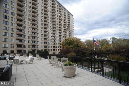 apt-329s-5225 Pooks Hill Rd, BETHESDA, MD, 20814-6705 | Card Image