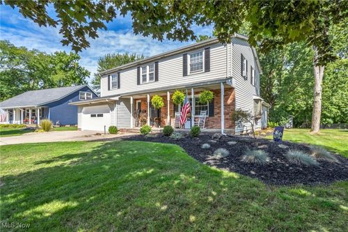 8795 Gatewood Dr, Mentor, OH, 44060-2245 | Card Image