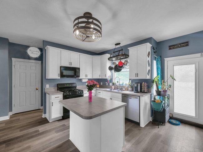Kitchen | Image 6