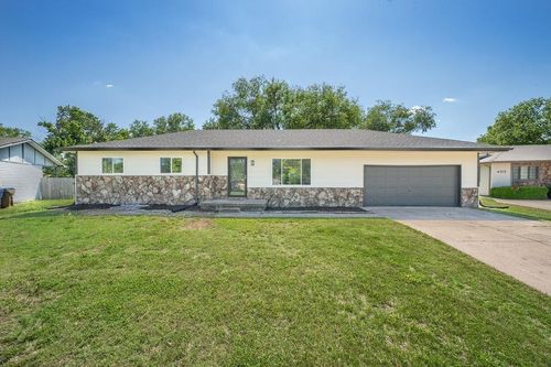 407 E Valley View St, Derby, KS, 67037-3050 | Card Image